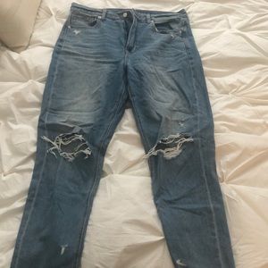 American eagle “mom”’ jeans